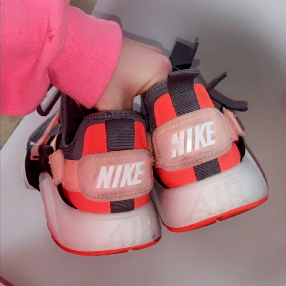 NIKE AIRS:: MAKE OFFERS